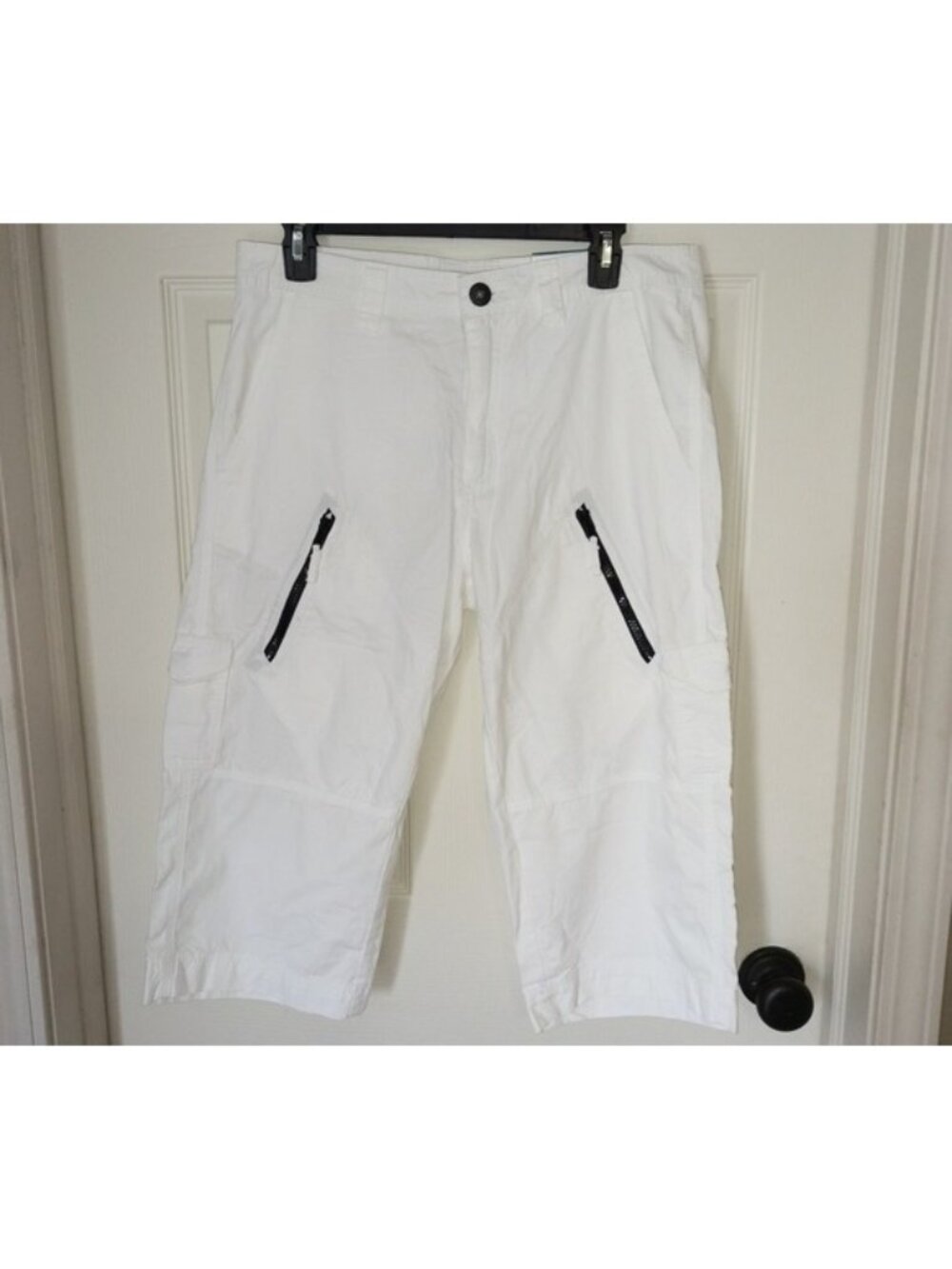 NEW INC International Concepts White Messenger Long Short Black Zipper Detail 31